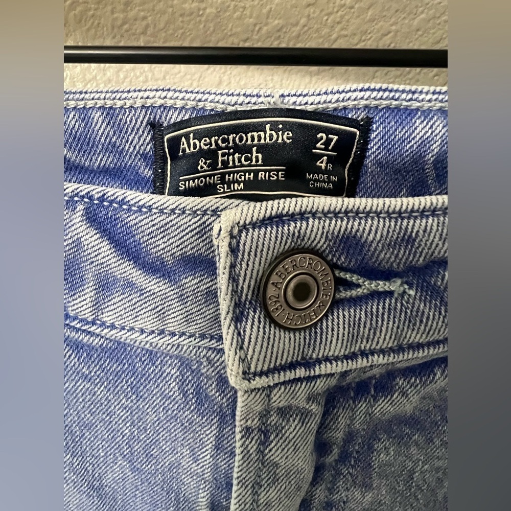 Abercrombie and Fitch Simone High Rise Slim Jean 27 NWT - Picture 2 of 7